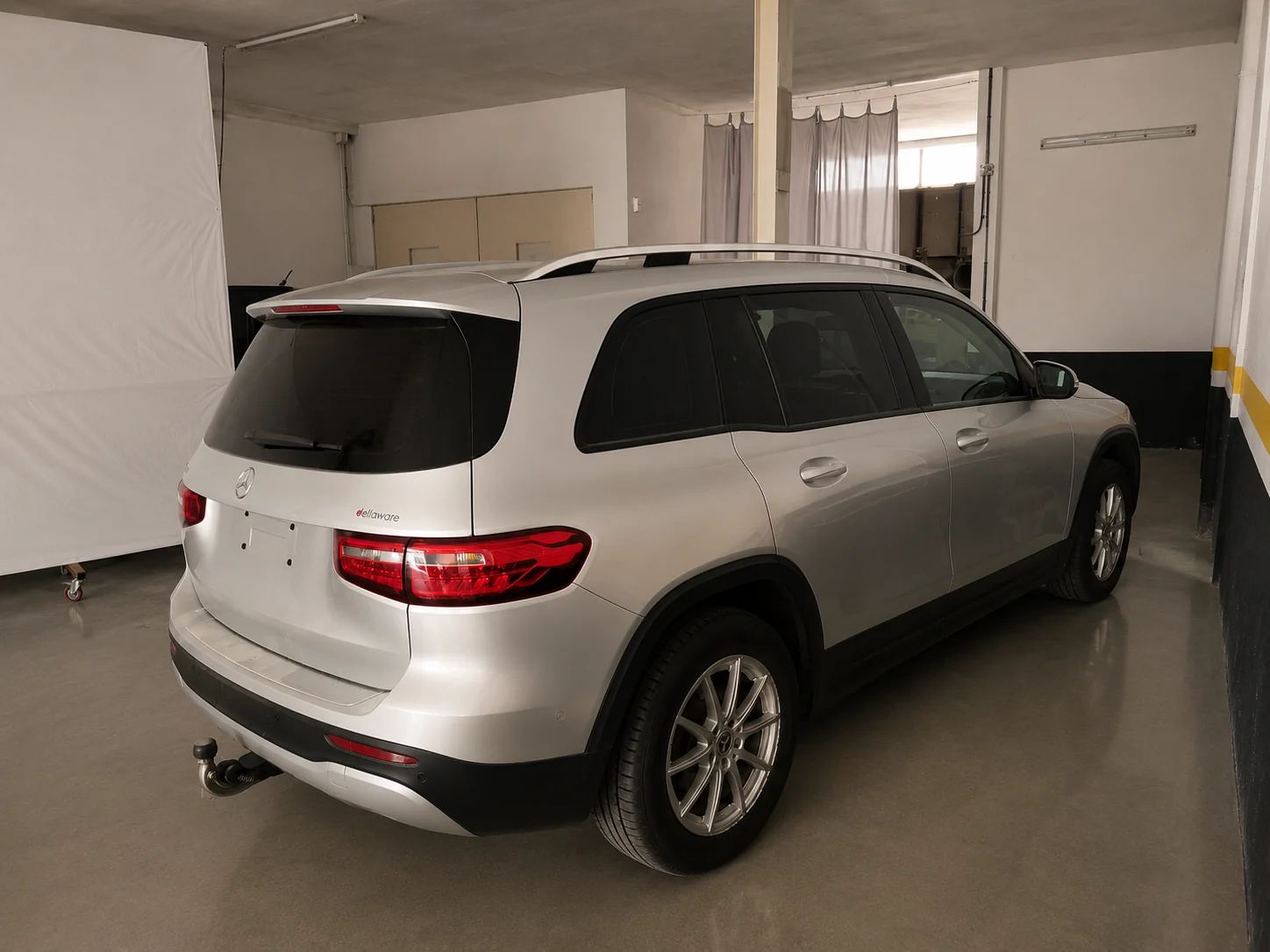 Mercedes-Benz GLB 180d Business Solution, exterior trasero derecho