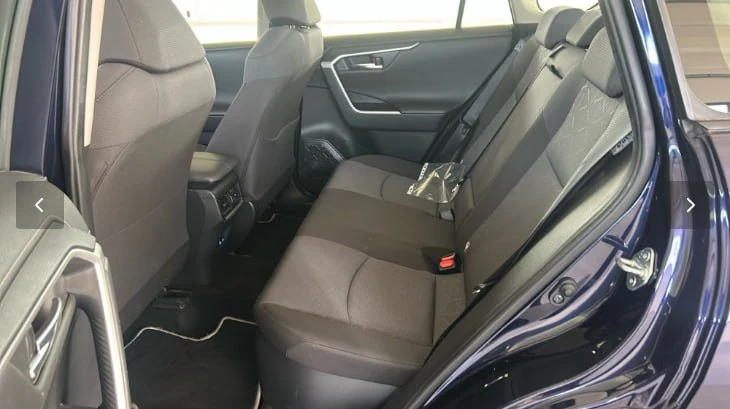 Toyota RAV4 2.5 VVT-i Business, plazas traseras